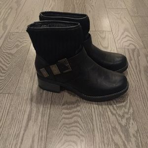 Beautiful black boots by Vangelo🍀🍀🌸🌼